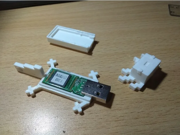 USB Flash Drive Case Axolotl — фото автора maxymczech